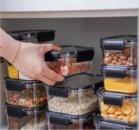 TRANSPARENT AIRTIGHT FOOD STORAGE CONTAINER