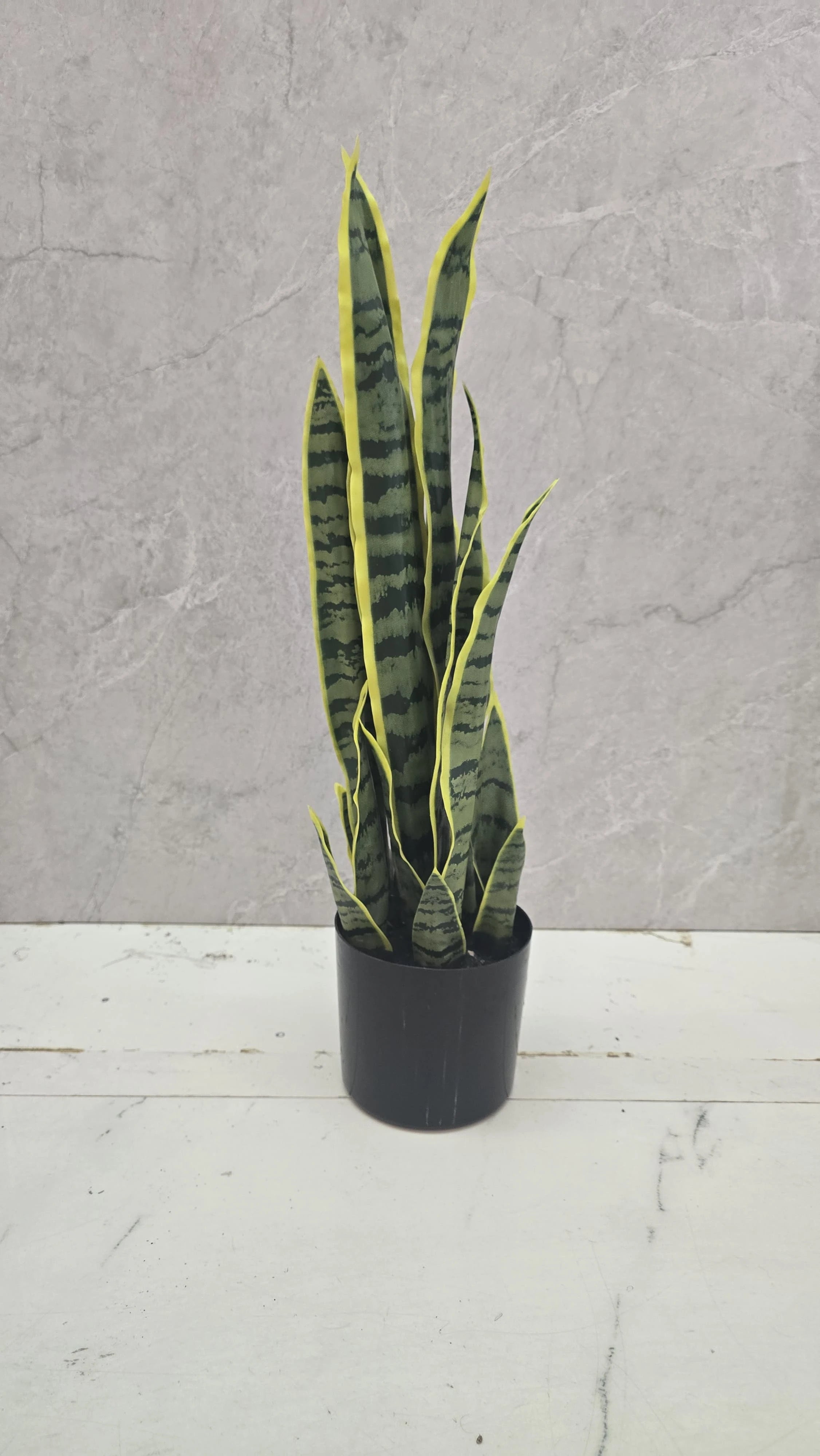 DECORATIVE INDOOR ARTIFICIAL SNAKE PLANT
