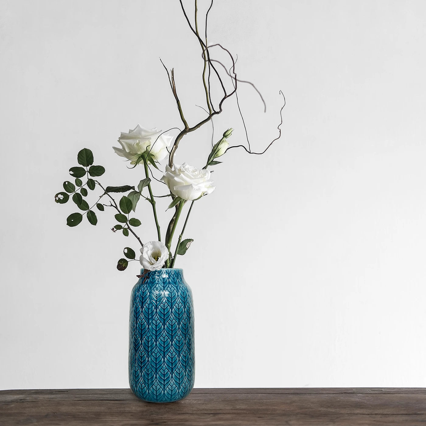 LEAF TEXTURED FLORAL CERAMIC VASE