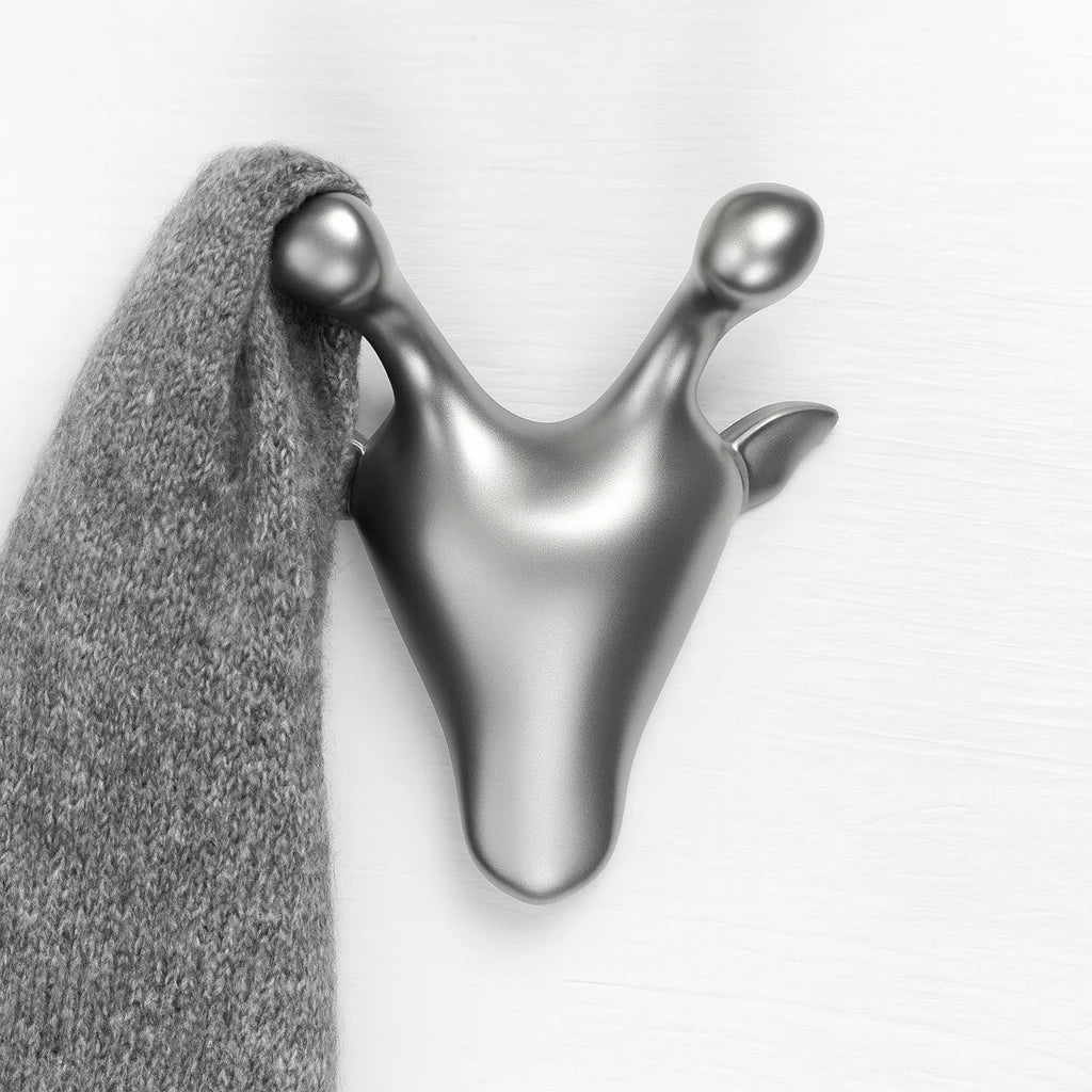 GIRAFFE WALL CLOTH HOOK