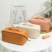 MAKEUP TOILETRIES PORTABLE ORGANIZER BAG