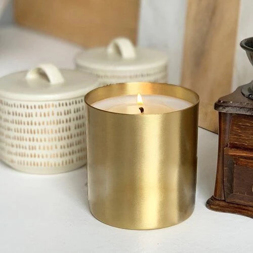 LUXURIOUS GOLD CANDLE HOLDERS