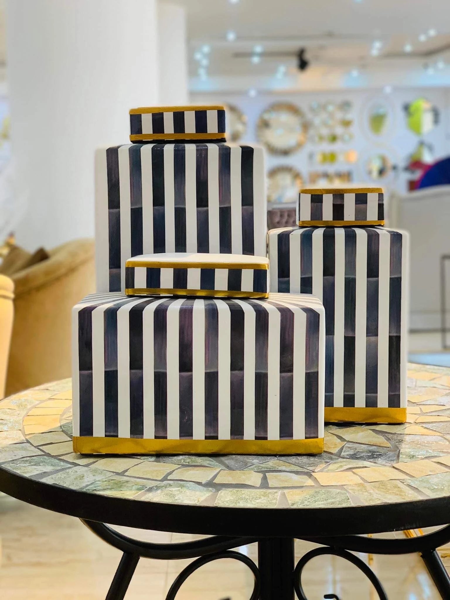 STRIPED ELEGANCE RECTANGLE CERAMIC POT