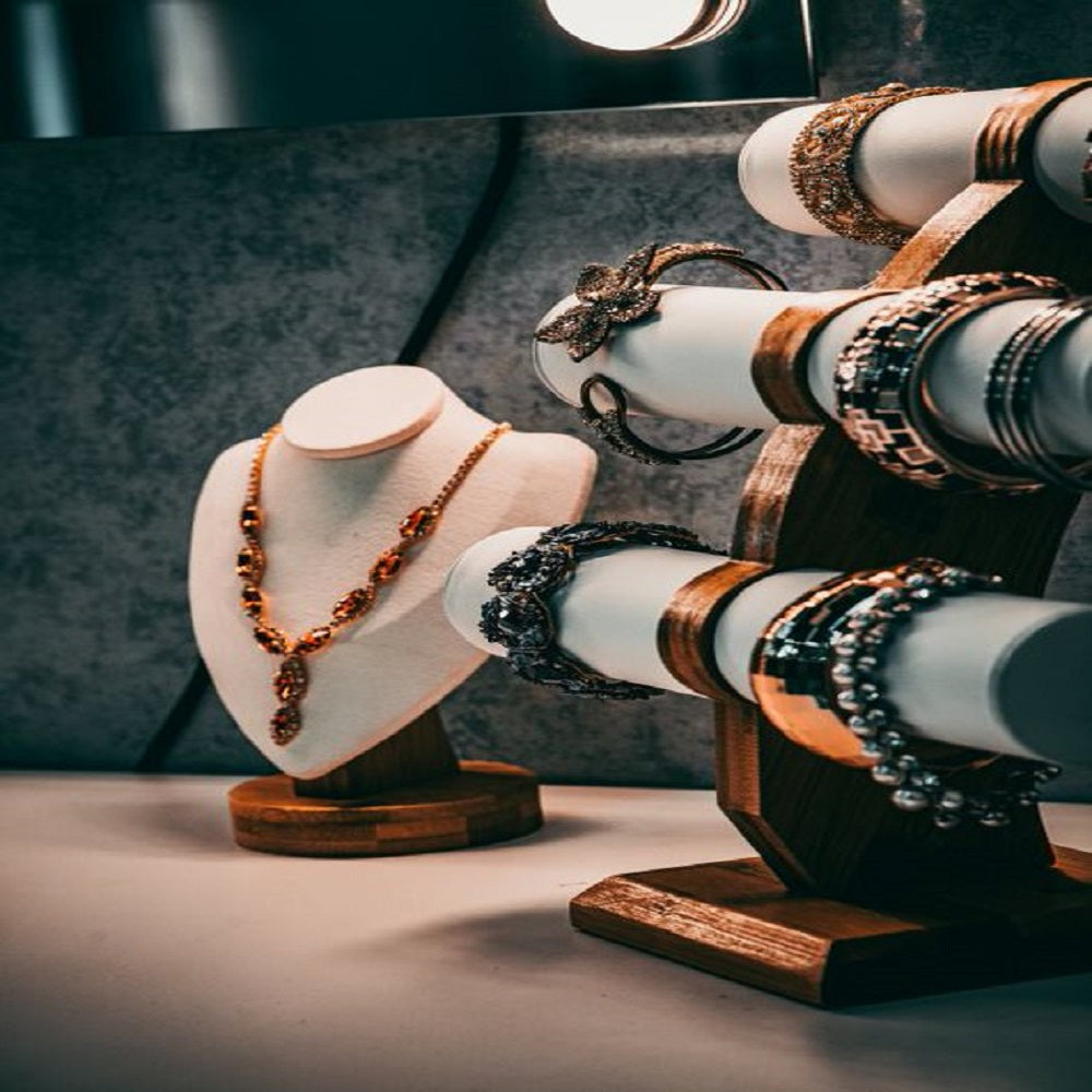 NECKLACE HOLDER V4