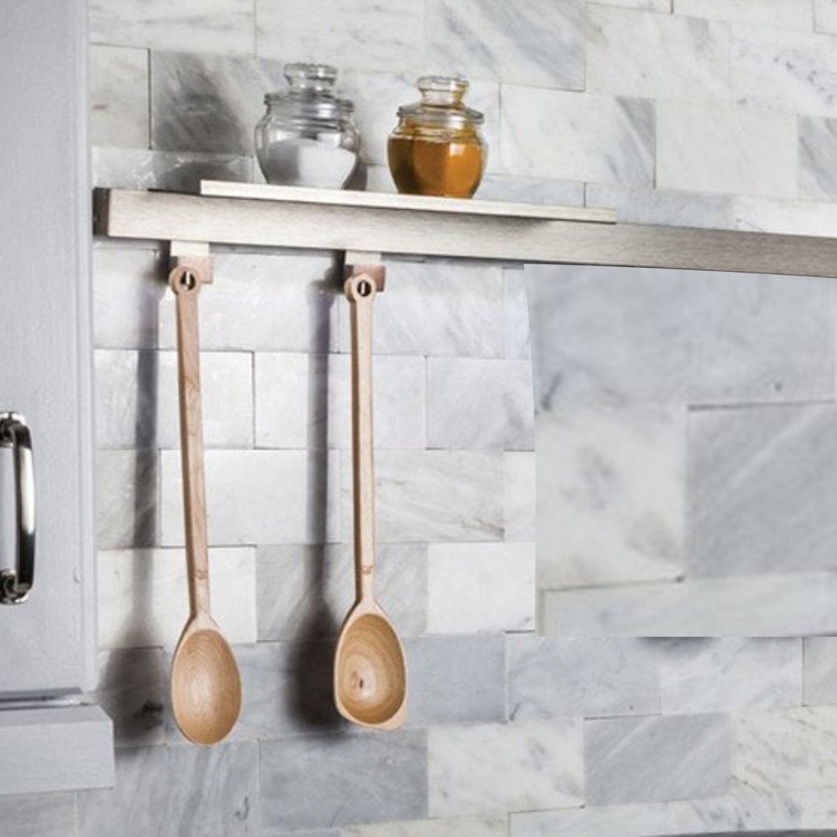 KITCHEN SPICES SHELF