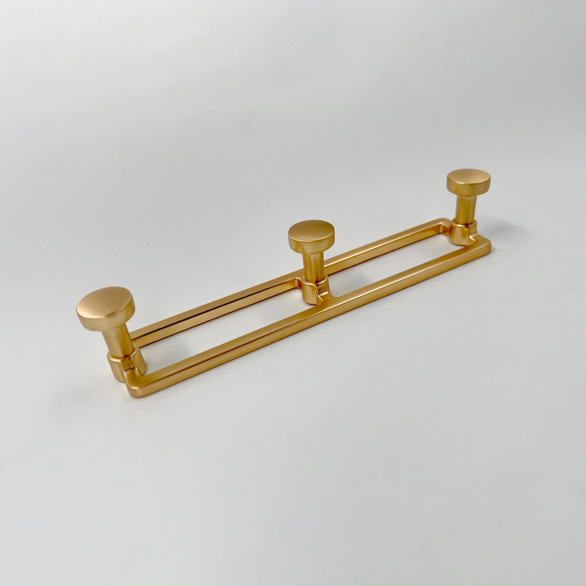 STAIN ELEGANT TRIOLINE WALL MOUNTED CLOTH HOOK