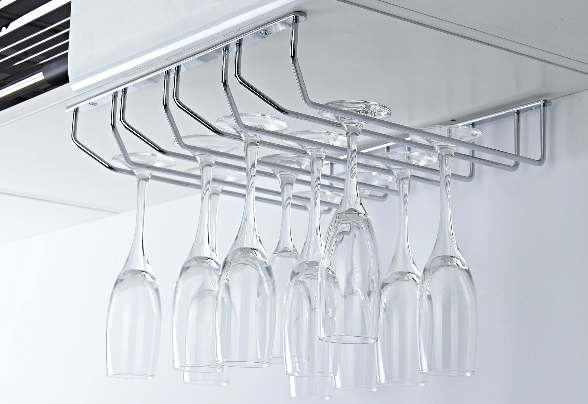 ELEGANT WINE GLASS ORGANIZER