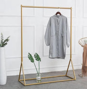 MODERN GOLD FRAME CLOTHING STAND / ELEGANT GOLDEN GARMENT DISPLAY RACK