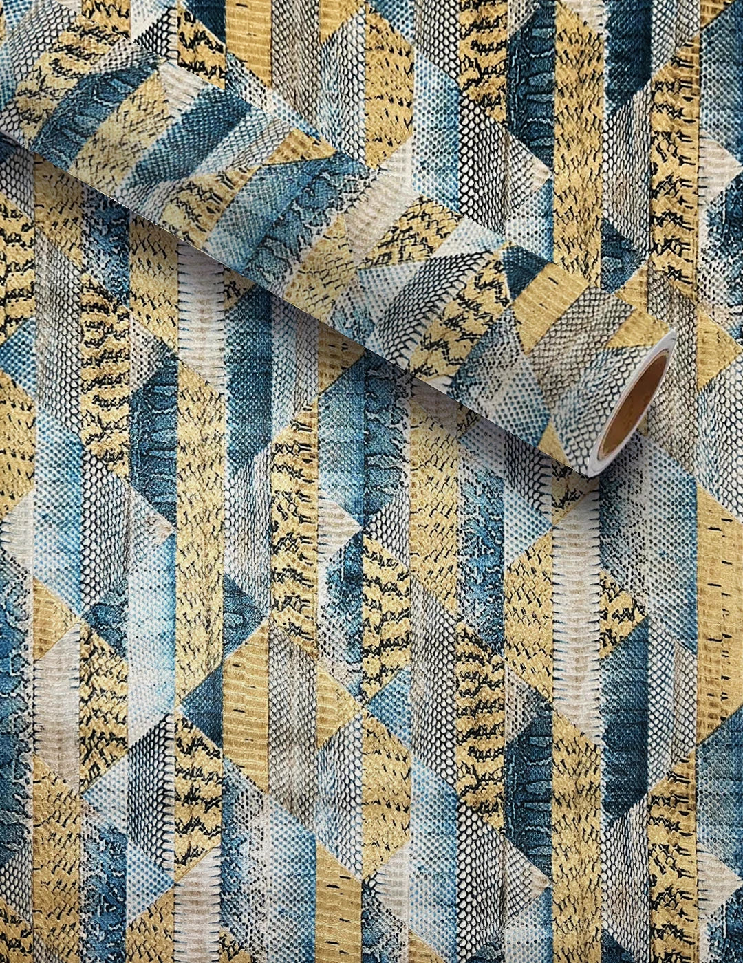 LUXURY NORDIC CROCODILE PATTERN WALLPAPER