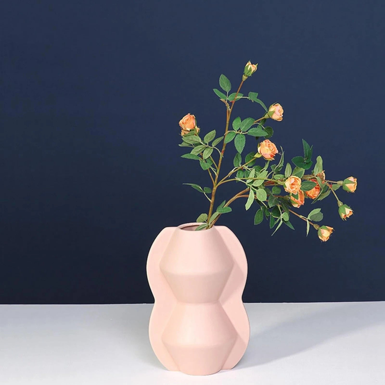 TWIN CURVE HOURGLASS VASE