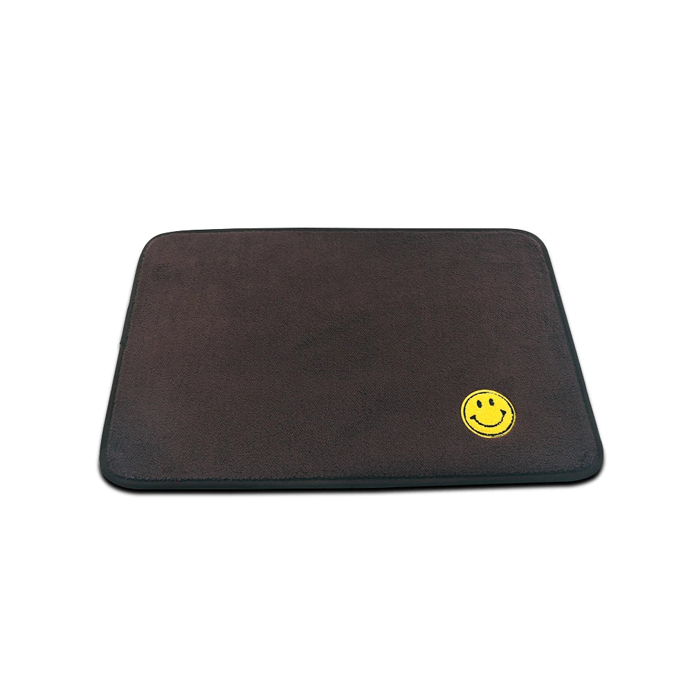 Brown Smiley Soft Bedroom Carpet / Smiley Face Anti-Slip Living Room Floor Mat