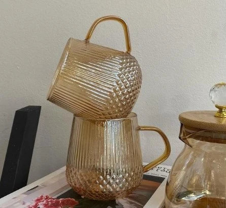 AMBER LUXE PATTERNED GLASS MUG / ELEGANT DIAMOND-PATTERN TEA CUP
