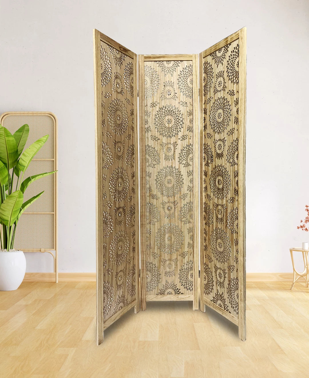 BEIGE WOODEN FOLDING ROOM DIVIDER 3 SASH