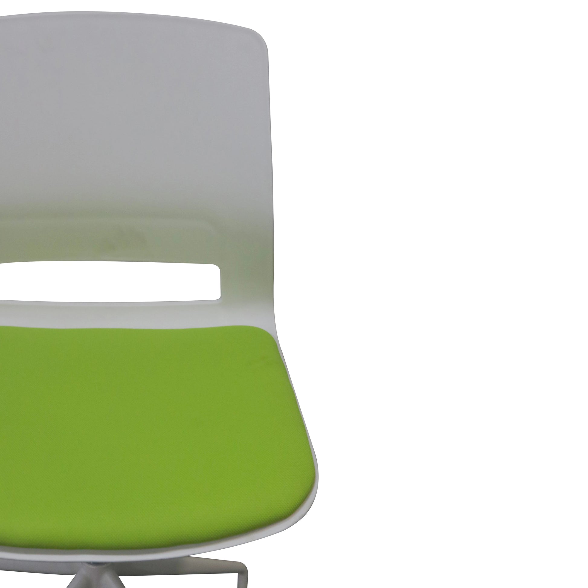 SWIVEL CHAIR WITH CUSHIONED SEAT AND FLEXIBLE BACKREST