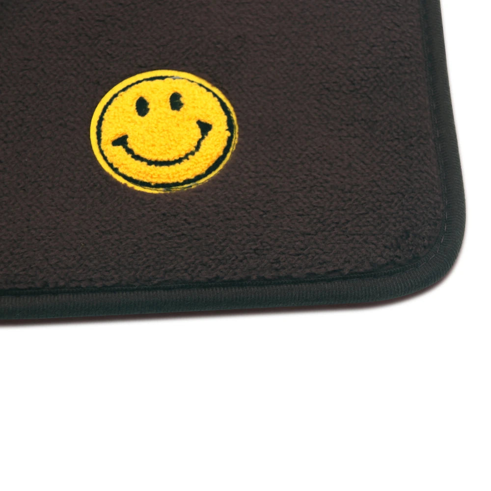 Brown Smiley Soft Bedroom Carpet / Smiley Face Anti-Slip Living Room Floor Mat