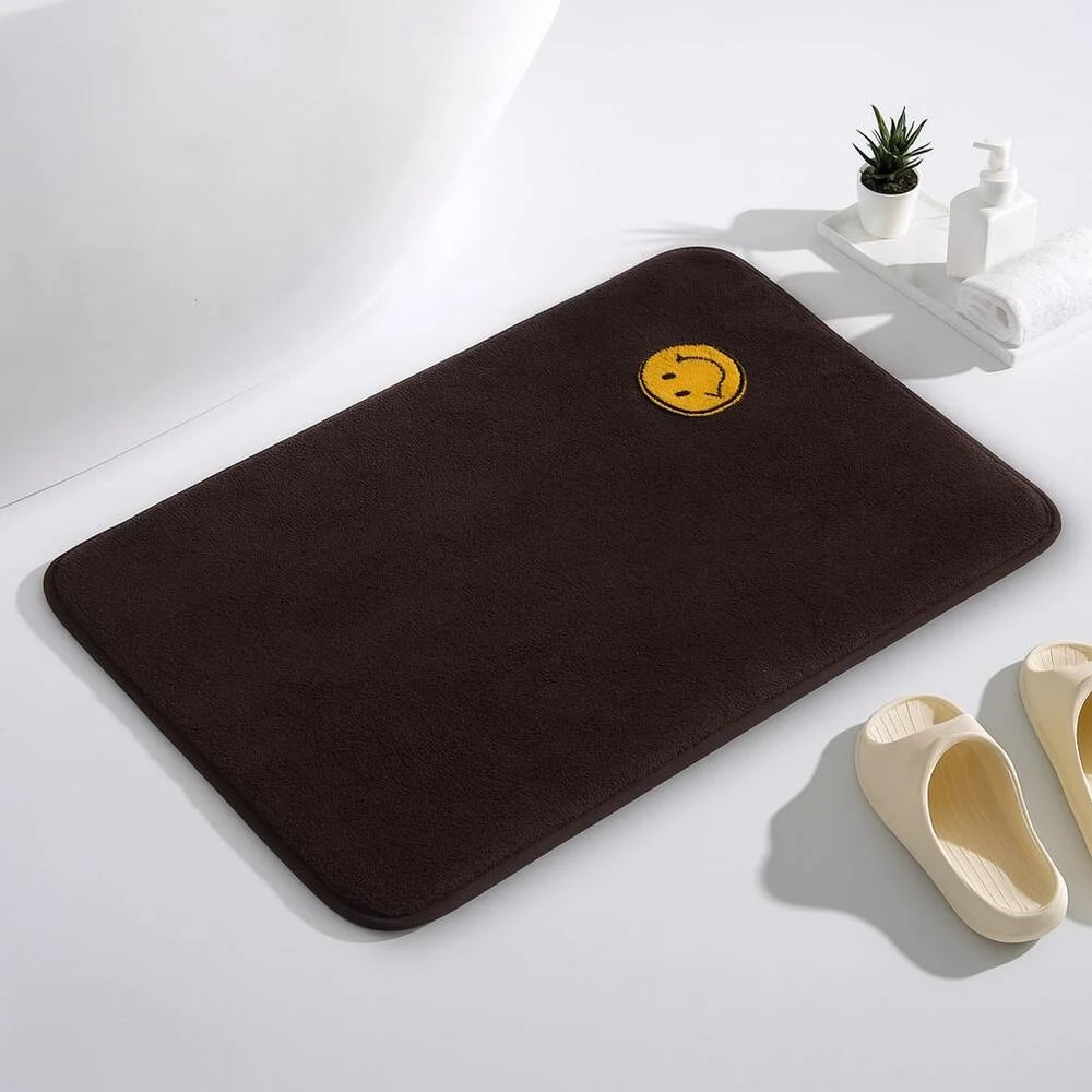 Brown Smiley Soft Bedroom Carpet / Smiley Face Anti-Slip Living Room Floor Mat
